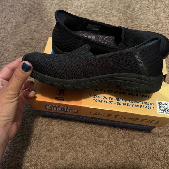 Black slip on shoes - Picture 9 of 12